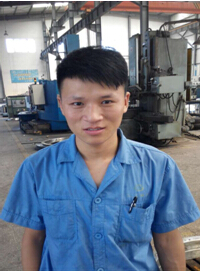 勇?lián)敒閴?mèng)想打工